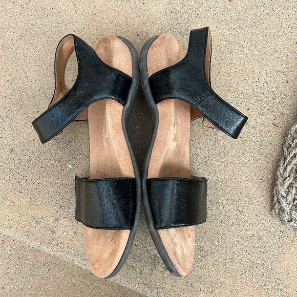 Vionic Marsala Metallic Adjustable Black Sandals Sz 7.5 WIDE Podiatrist Designed - Picture 5 of 11